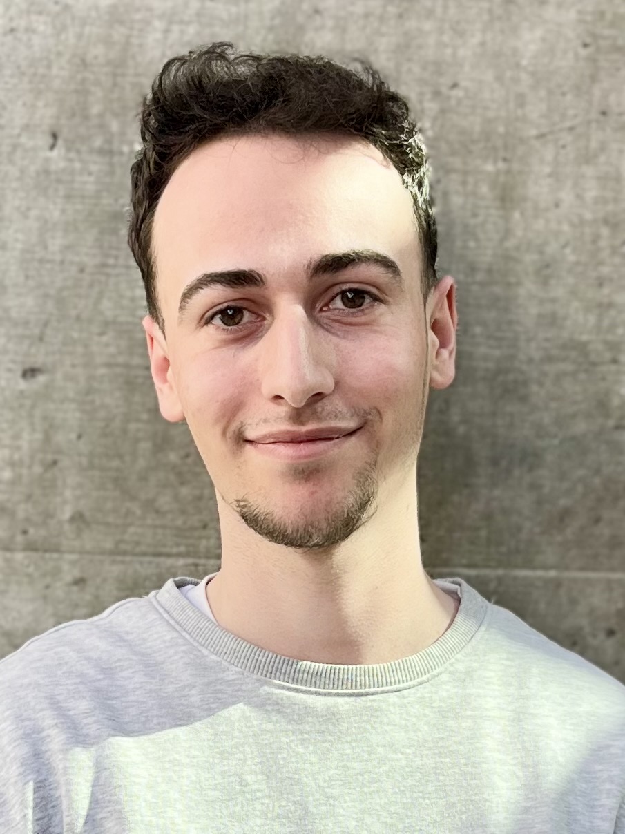  Lukas Salzmann