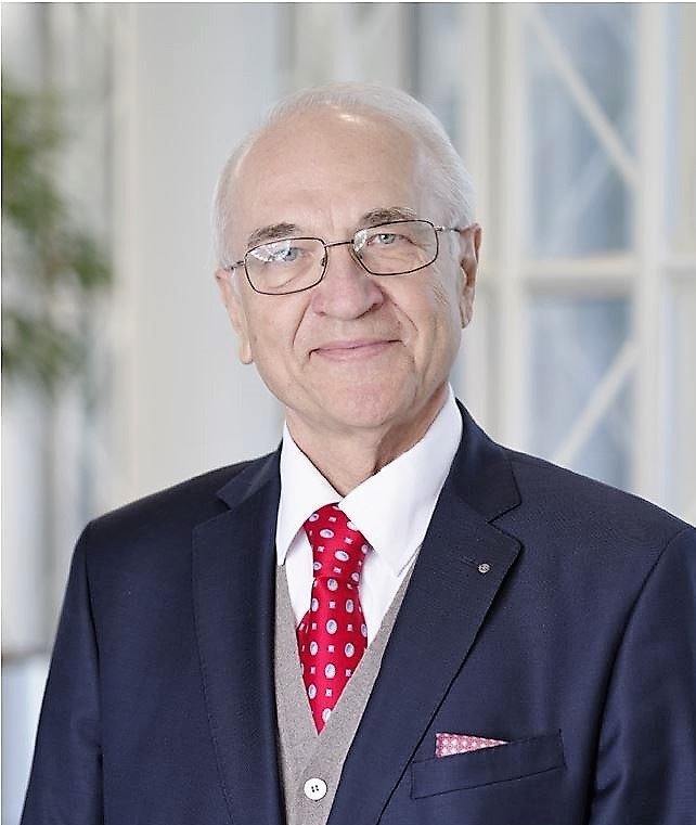 Prof. em. Dr. Norbert Thom Prof. h.c. Dr. h.c. mult. († April 2019)