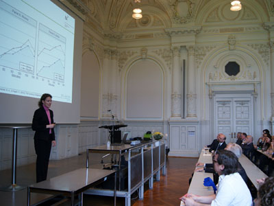 Foto von Prof. Dr. Frauke von Bieberstein während eines Referats